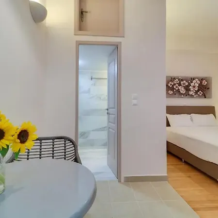 Acropolis #12 @museum And Metro By Ermoufashionsuites Apartment *